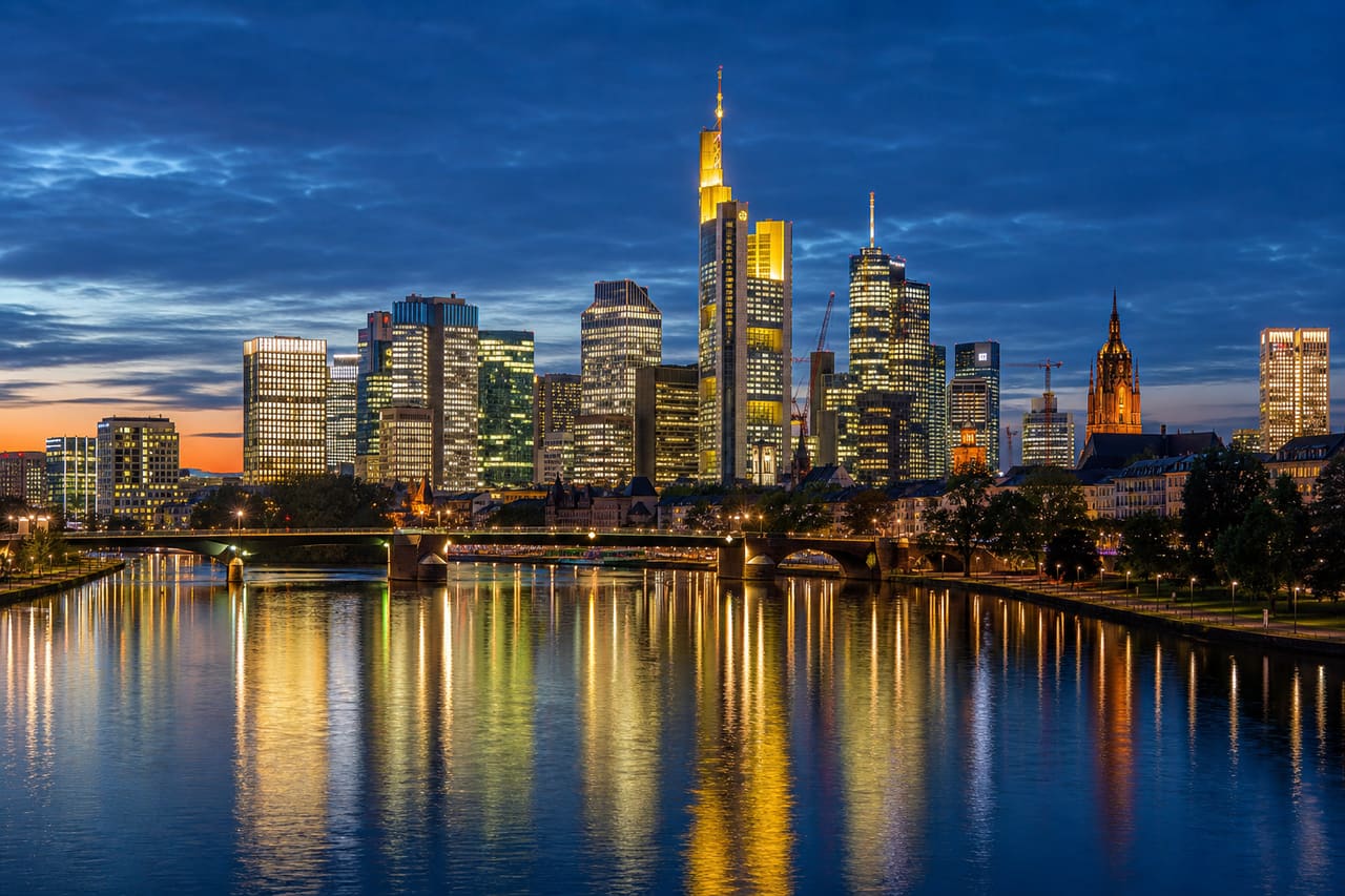 Panoramic View of the Frankfurt Skyline at Twilight