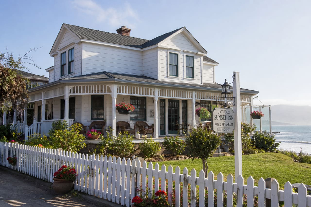 Coastal Bed and Breakfast Cottage in Cayucos Ca