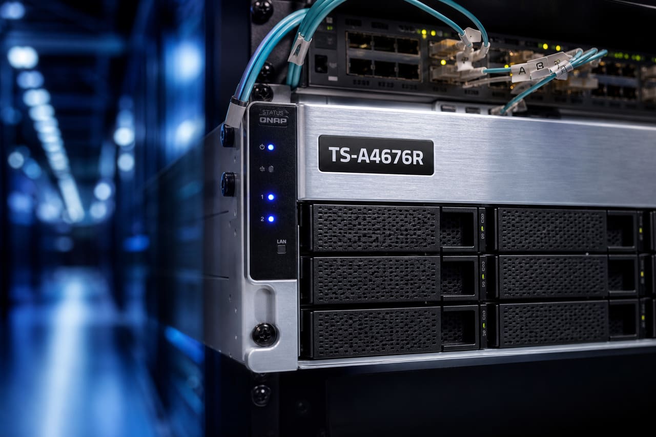 Industrial Ts-A4676r Server Rack Module in Data Center